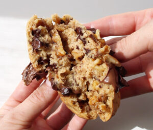 Egg-free Levain-style Cookie inside